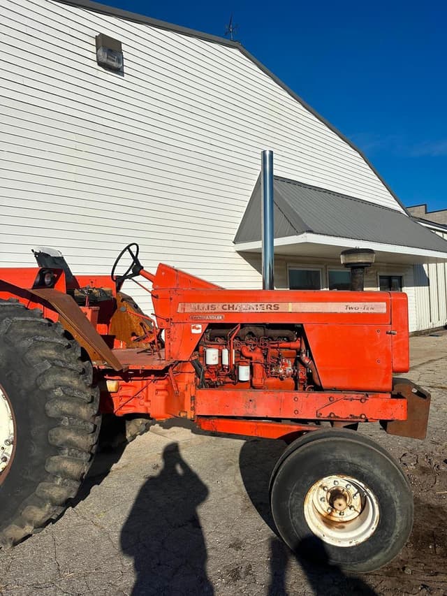 Image of Allis Chalmers 210 equipment image 3