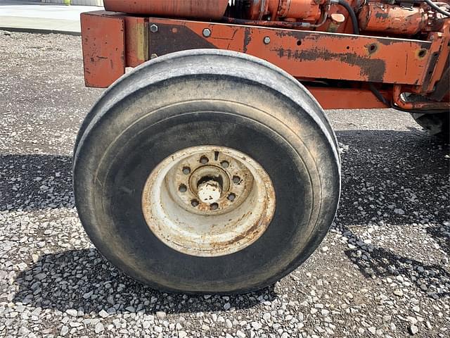 Image of Allis Chalmers 210 equipment image 2