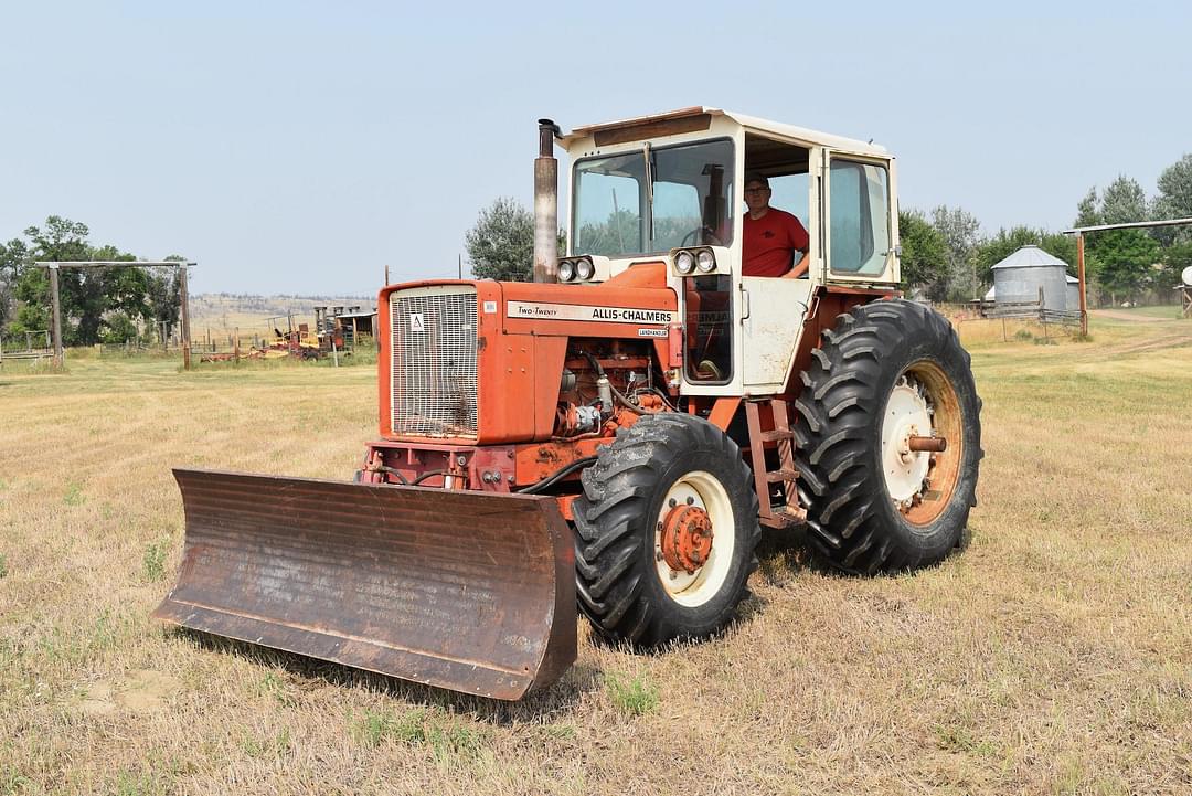 Image of Allis Chalmers 220 Primary image