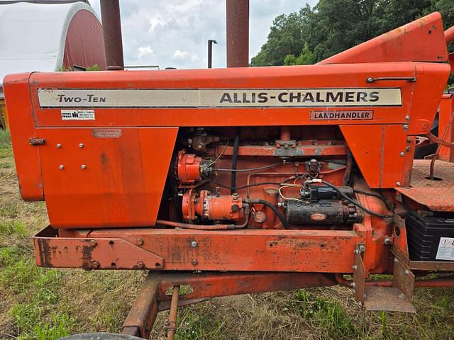 Image of Allis Chalmers 210 equipment image 4