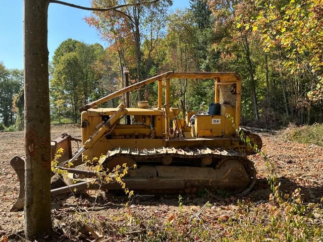Image of Caterpillar D5 equipment image 1