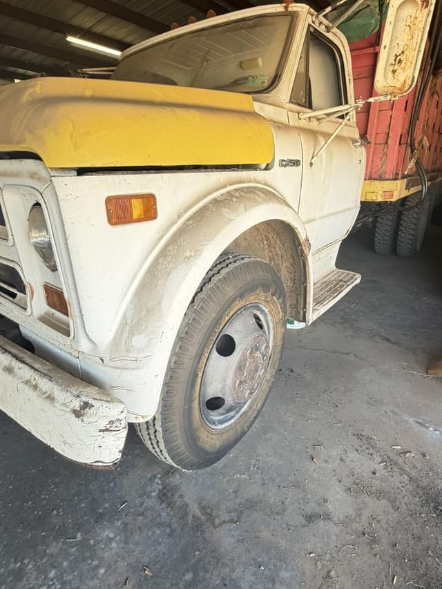 Image of Chevrolet C50 equipment image 2