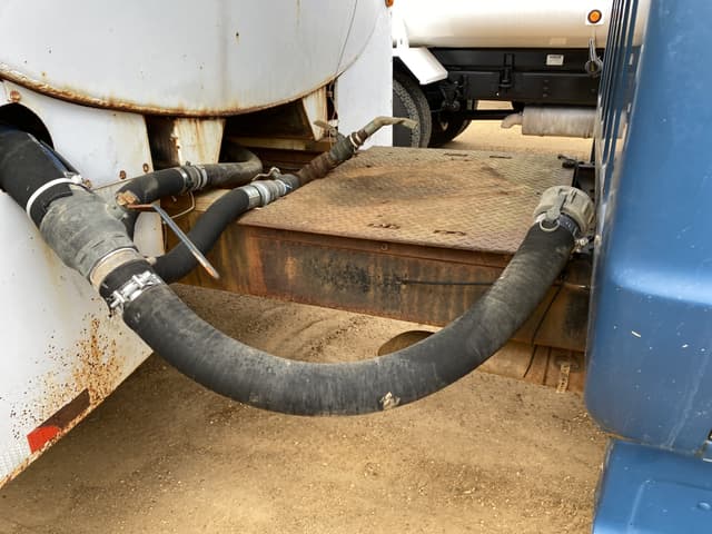 Image of Chevrolet C60 equipment image 4