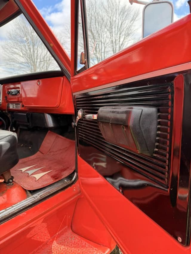 Image of Chevrolet C60 equipment image 4