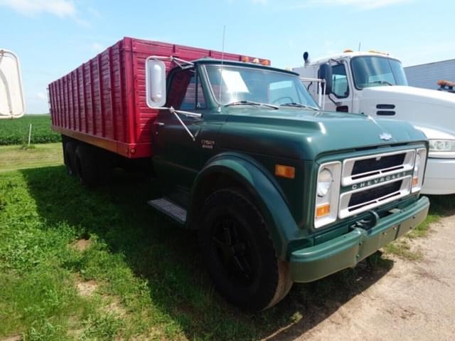 Image of Chevrolet C50 equipment image 1