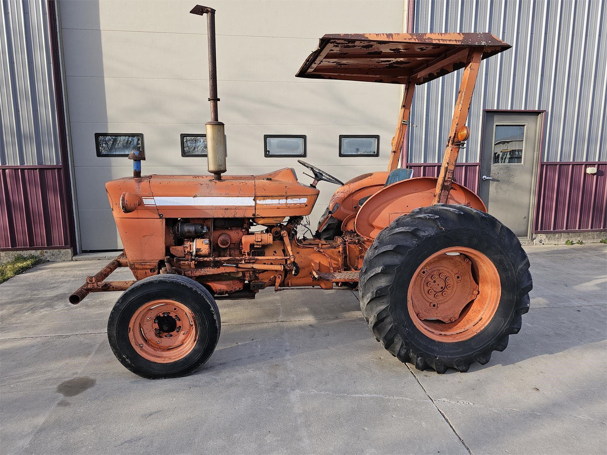 1971 Ford 2000 Equipment Image0