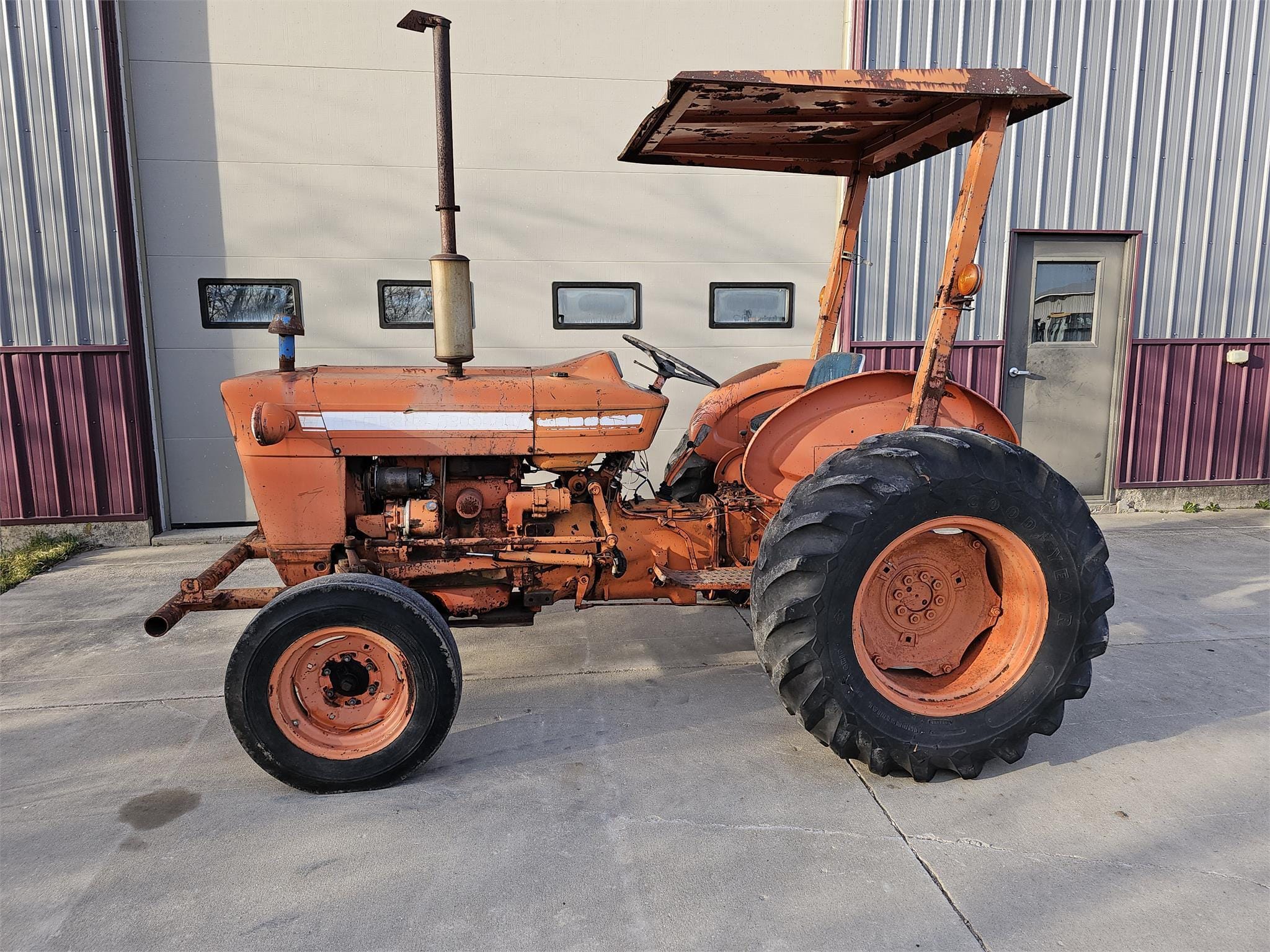 1971 Ford 2000 Equipment Image0