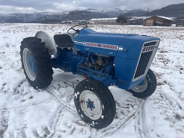 Image of Ford 2000 equipment image 2