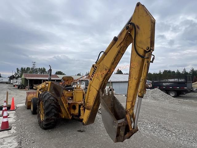 Image of Ford 4500 equipment image 4