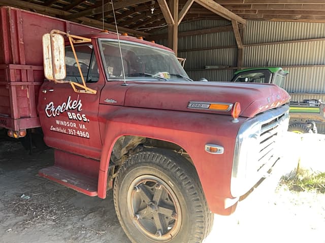 Image of Ford F600 equipment image 1