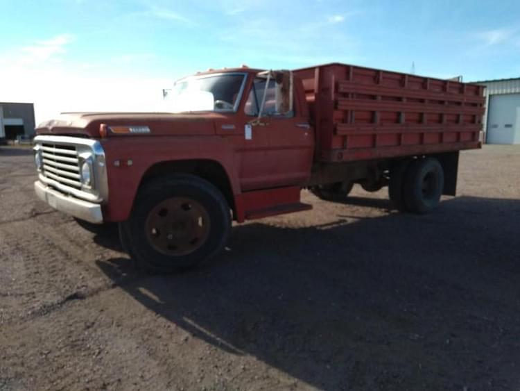 1971 Ford F-600 Equipment Image0