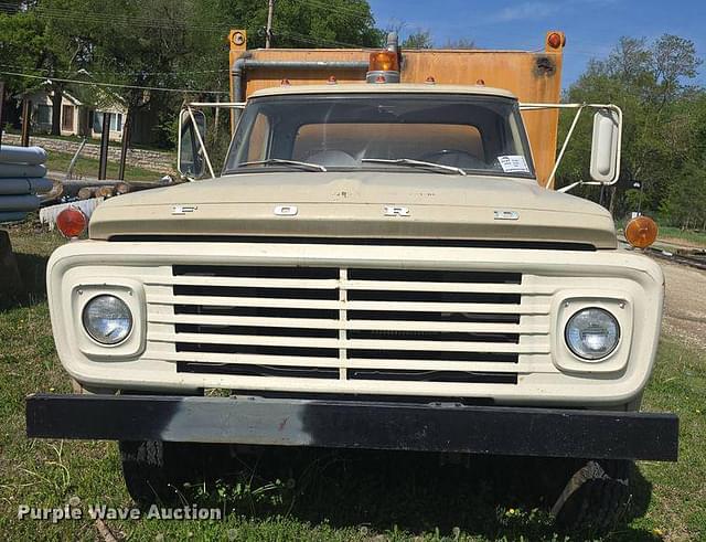 Image of Ford F-600 equipment image 1