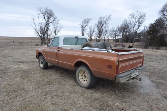 Image of GMC 1500 equipment image 1