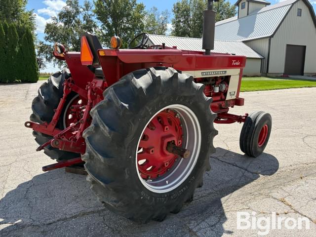 Image of International Harvester 1566 equipment image 4
