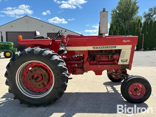Image of International Harvester 966 equipment image 3