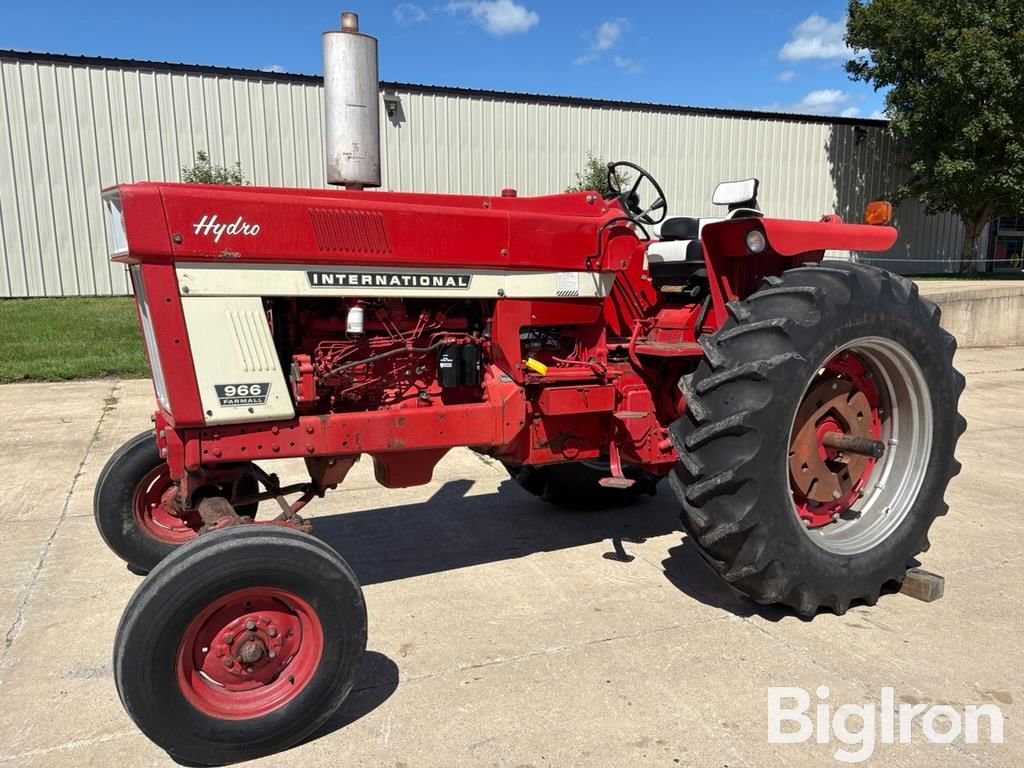 1971 International Harvester 966 Equipment Image0