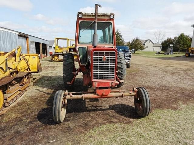 Image of International Harvester 656 equipment image 2