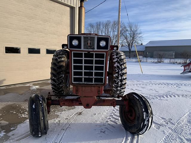 Image of International Harvester 1066 equipment image 4