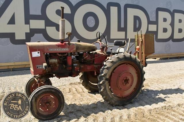 Image of International Harvester 140 equipment image 1