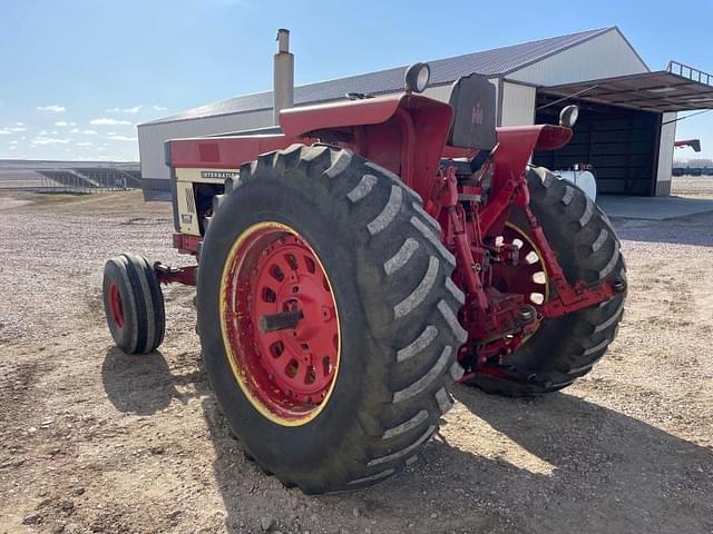 Image of International Harvester 1466 equipment image 2