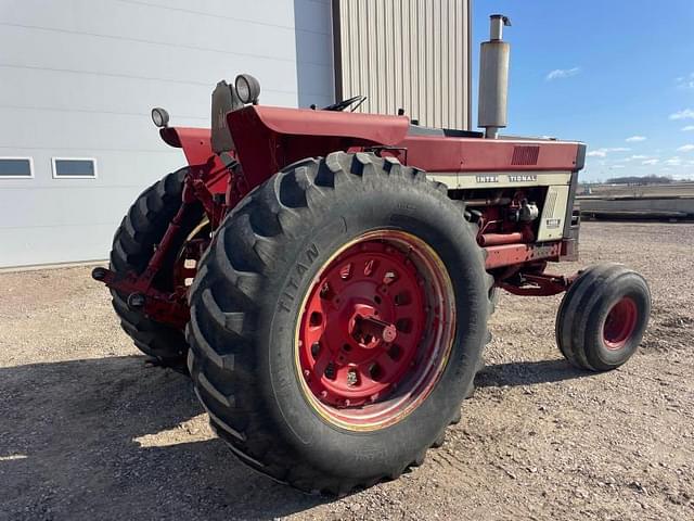 Image of International Harvester 1466 equipment image 3