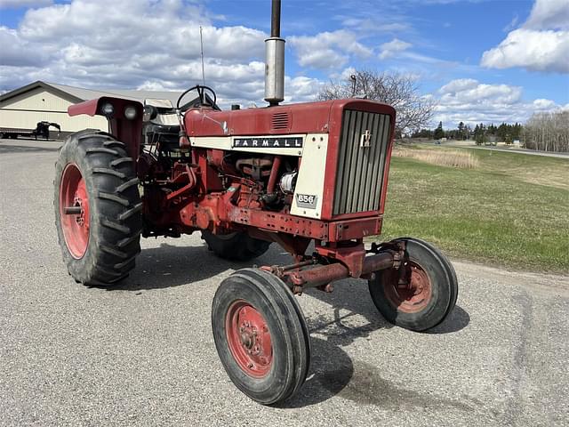 Image of International Harvester 656 equipment image 1