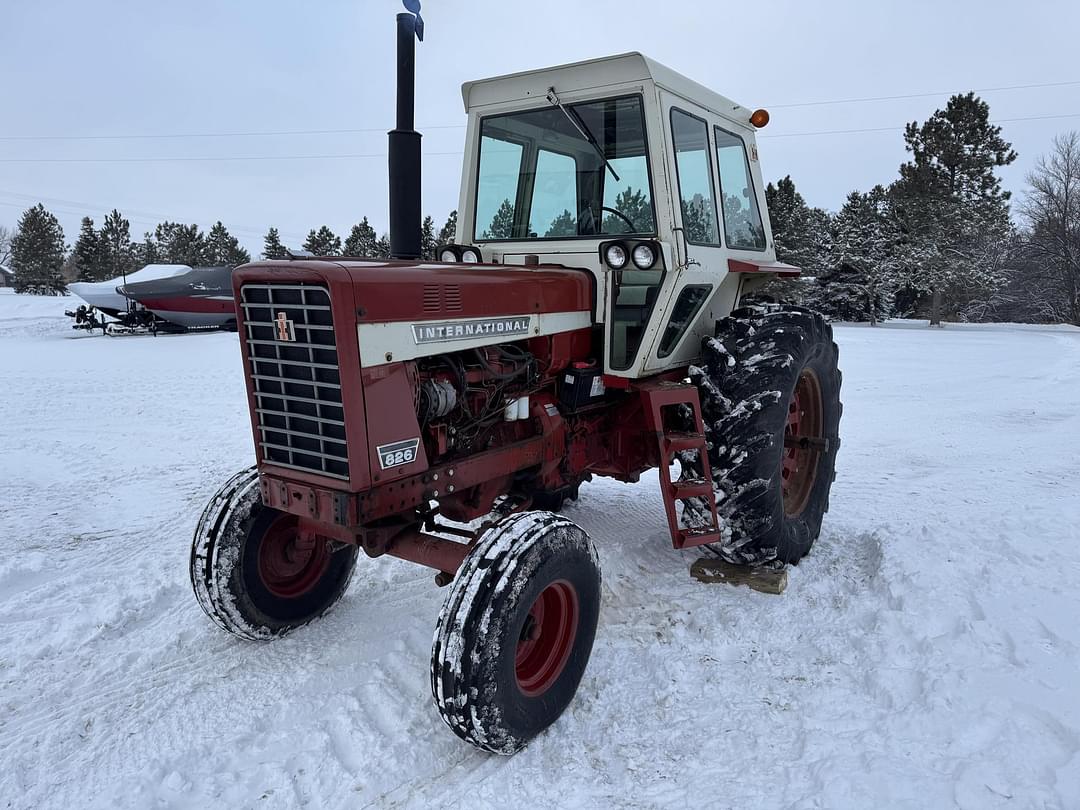 Image of International Harvester 826 Primary image