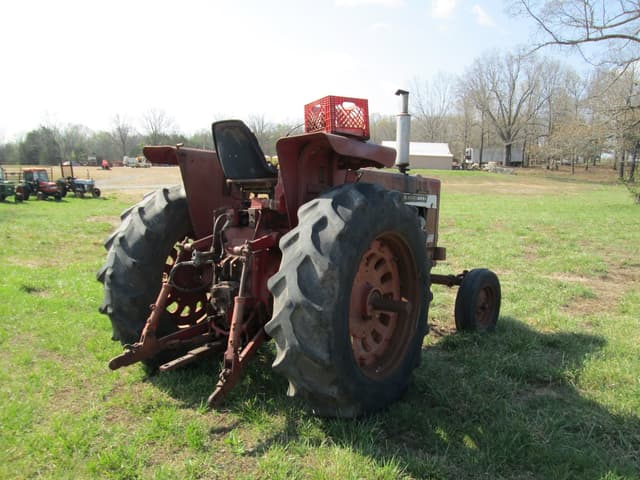 Image of International Harvester 856 equipment image 2