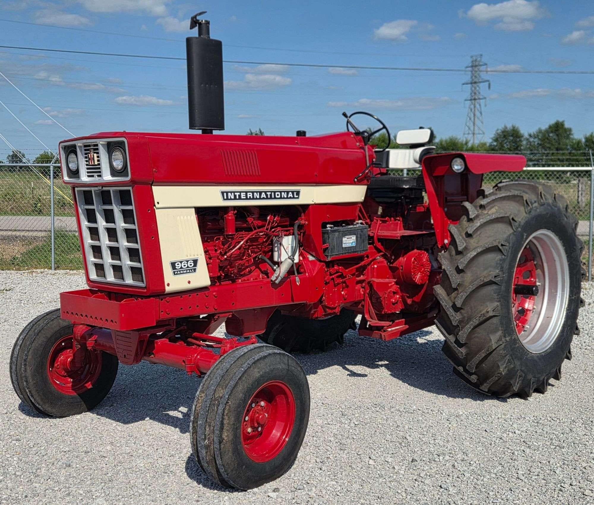 1971 International Harvester 966 Equipment Image0