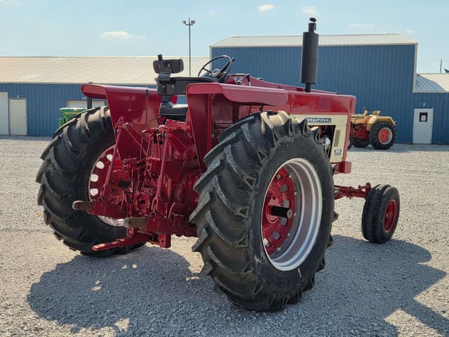 Image of International Harvester 966 equipment image 4