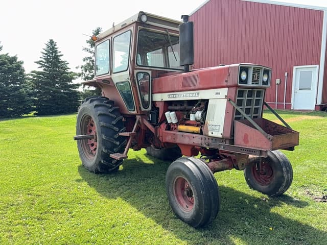 Image of International Harvester 966 equipment image 2