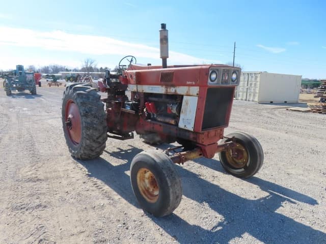 Image of International Harvester 966 equipment image 3