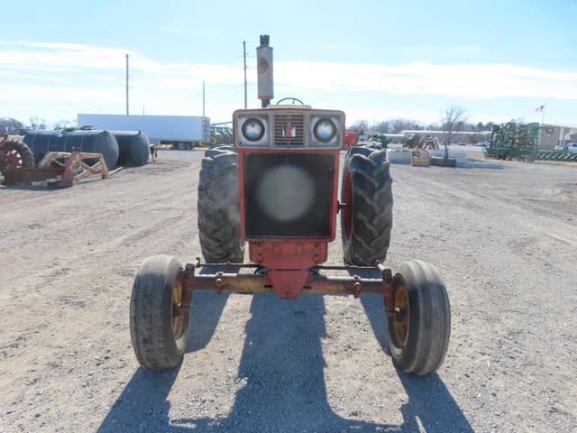 Image of International Harvester 966 equipment image 2