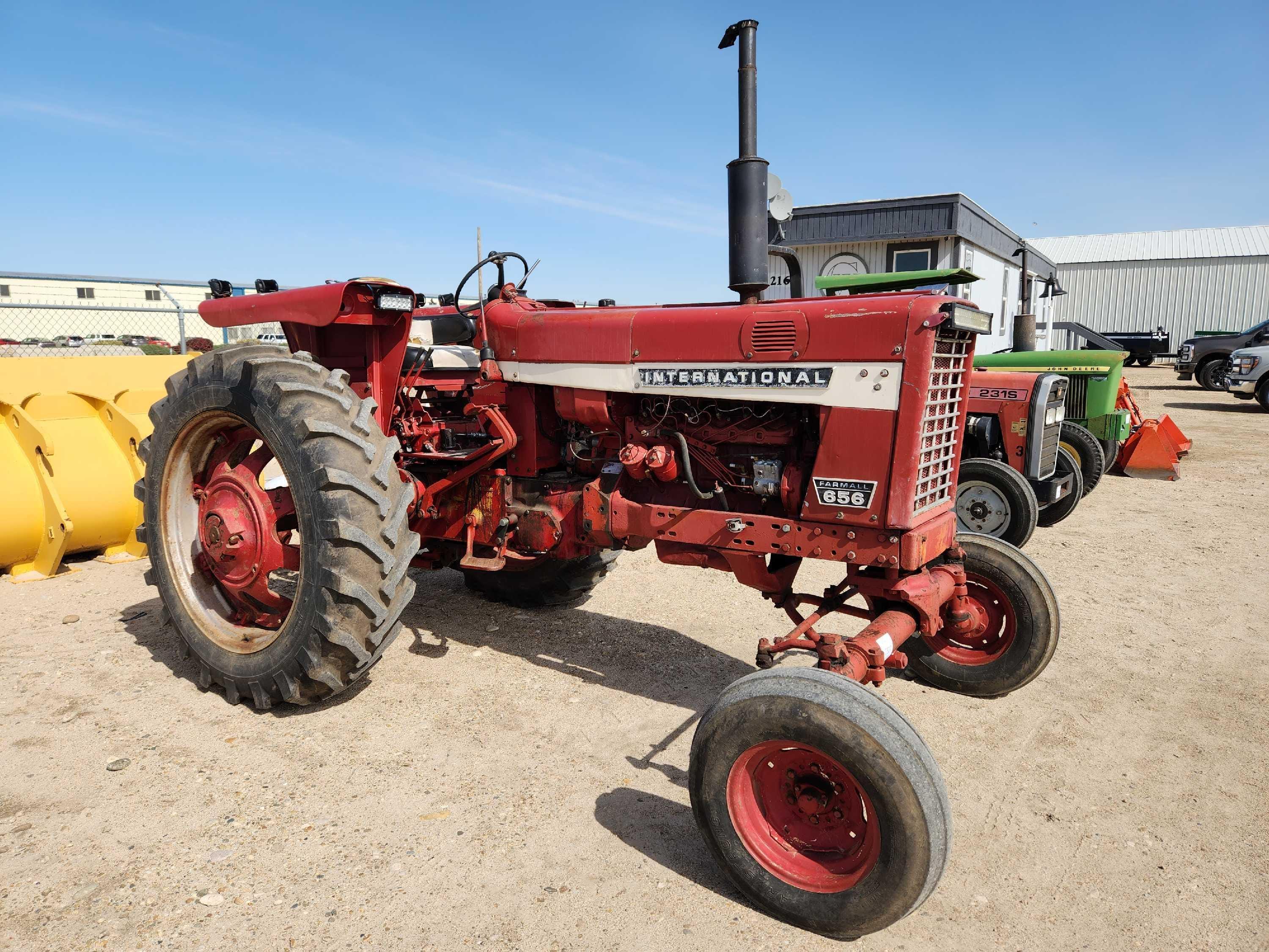 Main image International Harvester 656