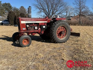 Main image International Harvester 826