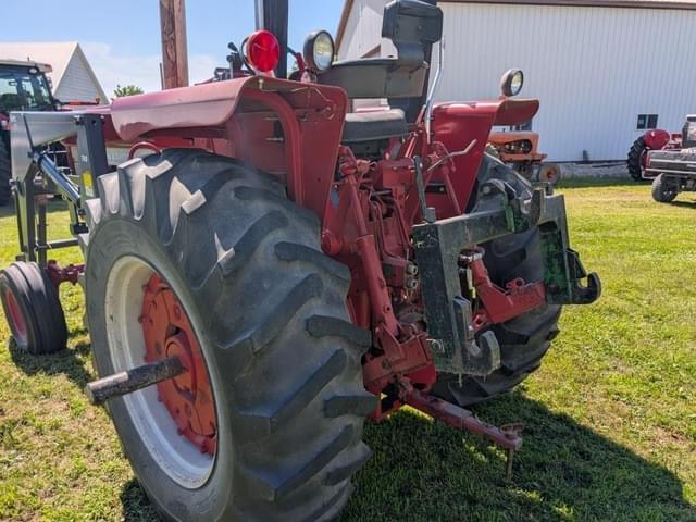 Image of International Harvester 966 equipment image 3