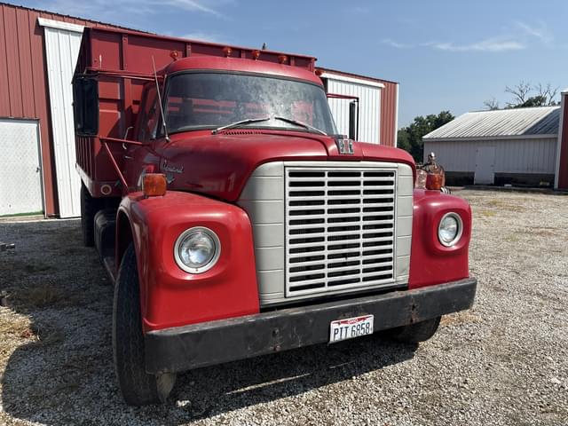 Image of International Loadstar 1600 equipment image 3