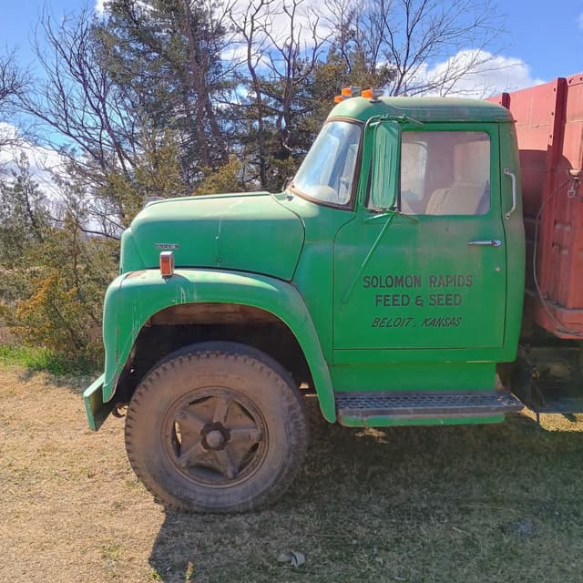 Image of International Loadstar equipment image 1