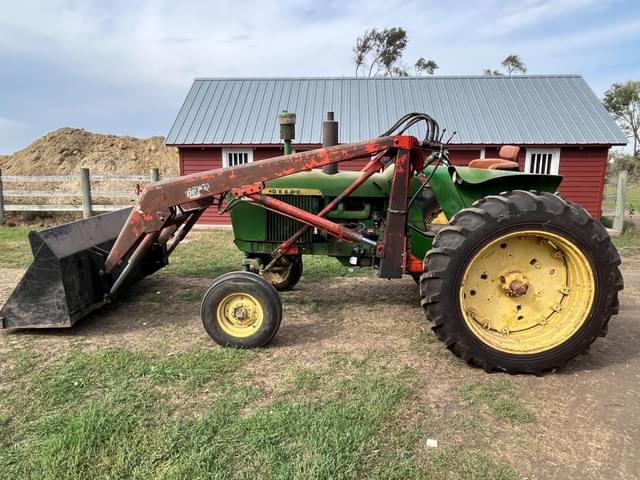 Image of John Deere 3020 equipment image 1