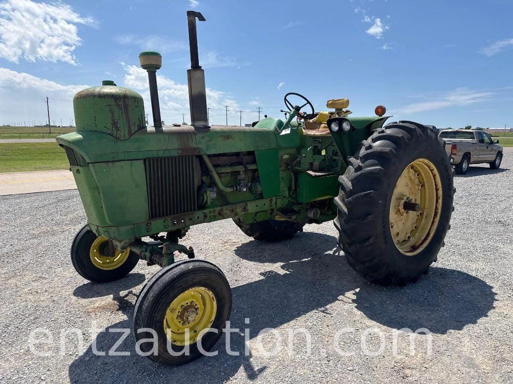1971 John Deere 4020 Equipment Image0