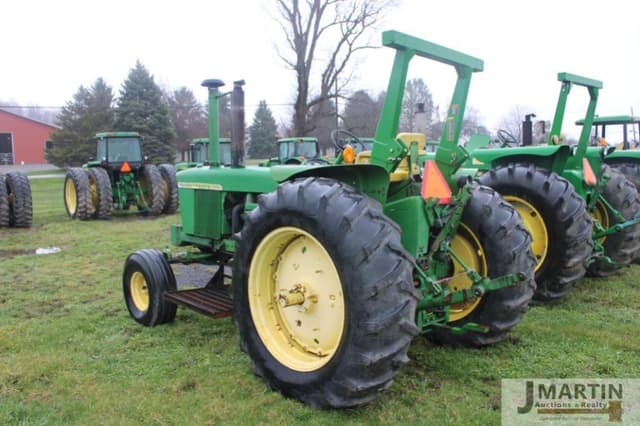 Image of John Deere 4320 equipment image 3