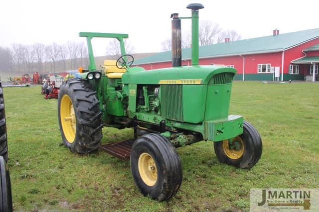 Image of John Deere 4320 equipment image 1