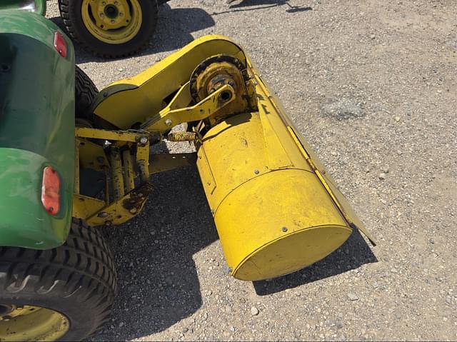 Image of John Deere 110 equipment image 3