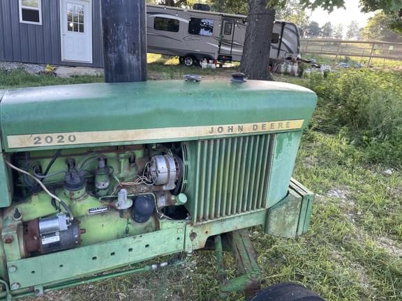 Image of John Deere 2020 equipment image 2