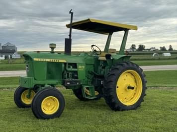 Main image John Deere 3020