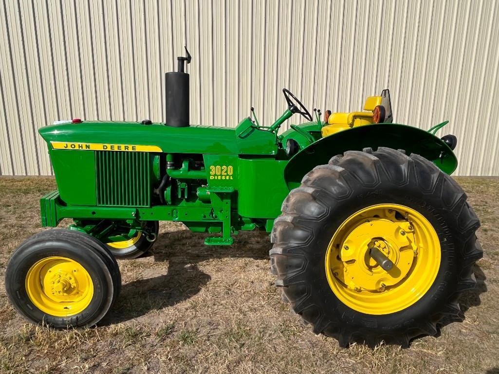 Main image John Deere 3020