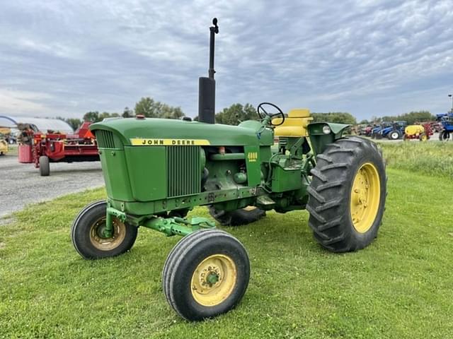 Image of John Deere 4000 equipment image 1