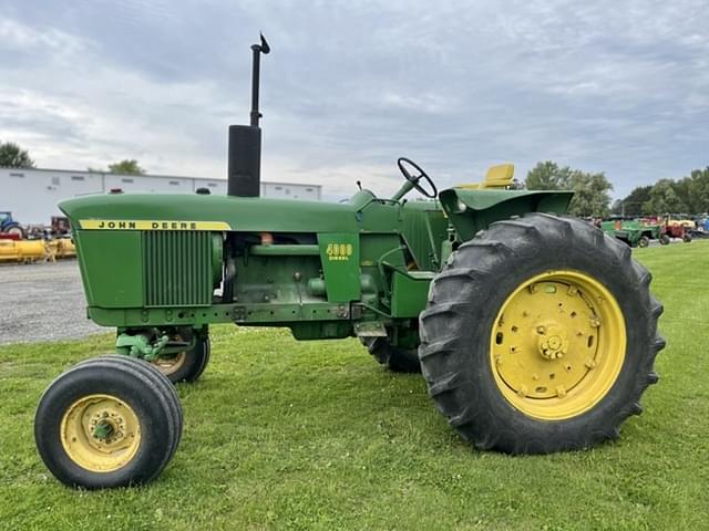 Image of John Deere 4000 equipment image 3