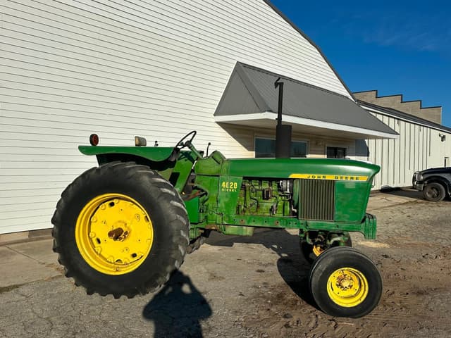 Image of John Deere 4020 equipment image 2