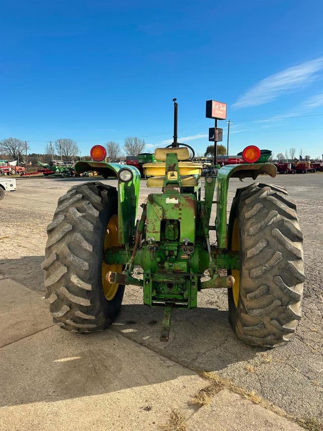 Image of John Deere 4020 equipment image 4